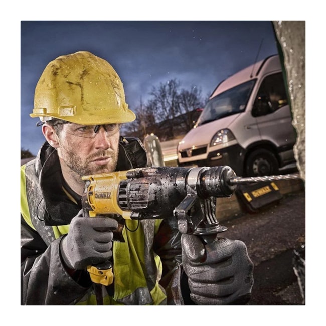 Martelete Perfurador Rompedor 800W com Maleta e Acessórios D25133K DEWALT
-a9d760bc-13ed-4cb2-832b-2cf8bfb466b4