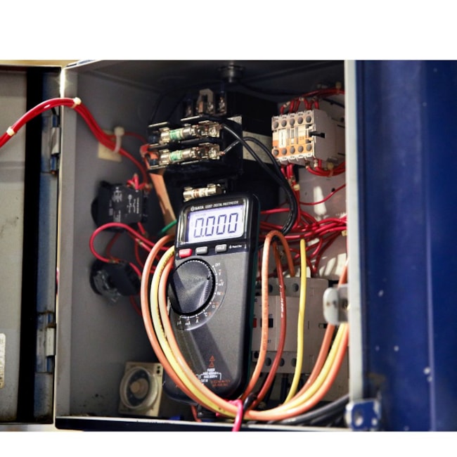 Multímetro Digital Clássico Medição de Temperatura 10A (AC/DC) CAT III 600V ST03057 SATA-9c6165a5-1801-48e9-ba99-8d65493814b8