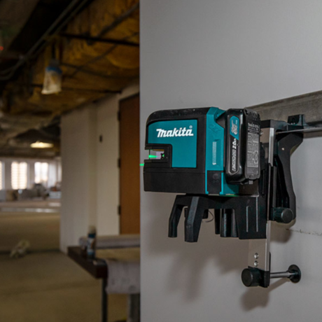 Nível a Laser Verde 2 Linhas Cruzadas 80 Metros 12V sem Bateria sem Carregador SK106GDZ MAKITA-754dedcd-6b31-4fee-a7bb-59578690ad00