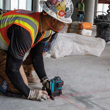 Nível a Laser Vermelho 8 linhas Cruzadas 70 Metros 18V sem Bateria sem Carregador SK700D MAKITA-f1b4a6f6-4548-45e8-9676-788072e6ea7f