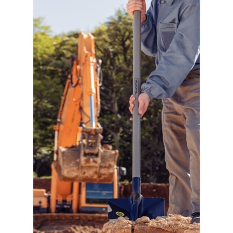 Pá de Bico com Cabo Metálico 120cm 77459934 TRAMONTINA-806015d0-7116-4035-aebb-1d86ceebd1af