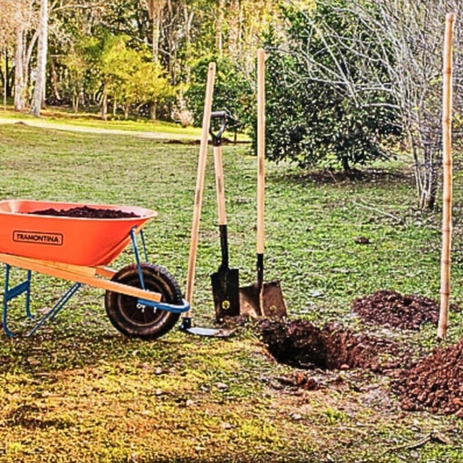 Pá de Bico em Aço sem Cabo 460/40 77460044 TRAMONTINA-0af31977-f44f-4ed4-a821-9f15a90ce88a