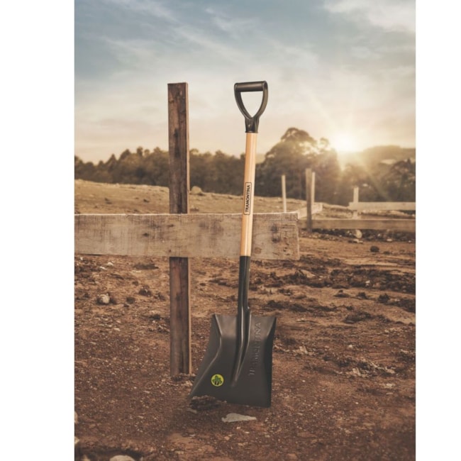 Pá Quadrada com Cabo de Madeira 71cm 77465434 TRAMONTINA -02af428f-092d-4e47-a4d7-7ad5b6f90cdf