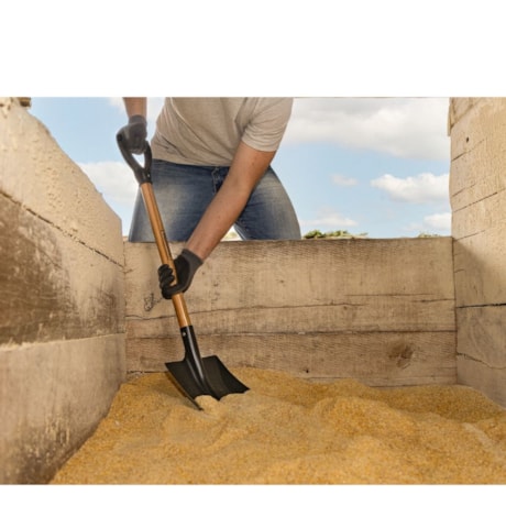 Pá Quadrada com Cabo de Madeira de 71cm 77464434 TRAMONTINA-2a326176-e48b-4afe-a56c-22d7cbc92479