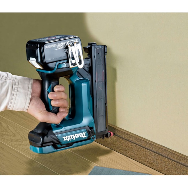 Pinador F 18V 35MM com 2 Baterias 3.0Ah Carregador 110V/220V e Maleta DFN350RFJ MAKITA-631131a8-04fd-4db1-a71e-f2700b77d0c0