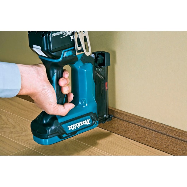 Pinador F 35MM 18V com 2 Baterias 3.0Ah Carregador 110V/220V e Maleta DPT353RFE MAKITA-401faee9-ec07-4d6c-afcb-5ef4cf02e202