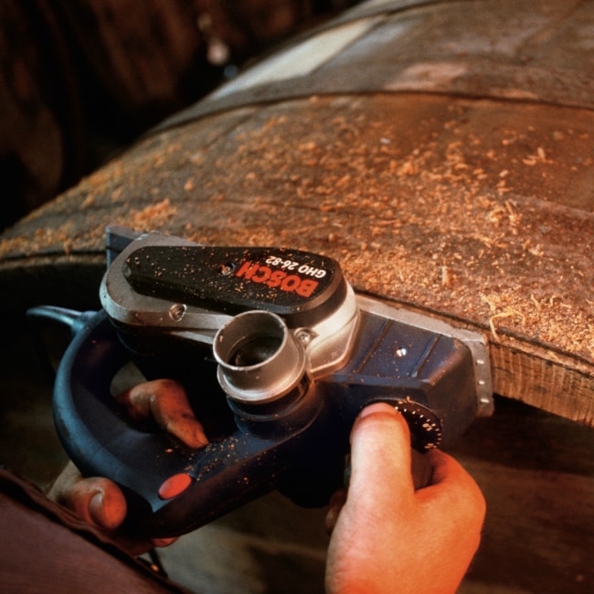 Plaina Elétrica 710W GHO 26-82 D BOSCH-b5e04802-0feb-4ca5-af97-06d1b32dc862