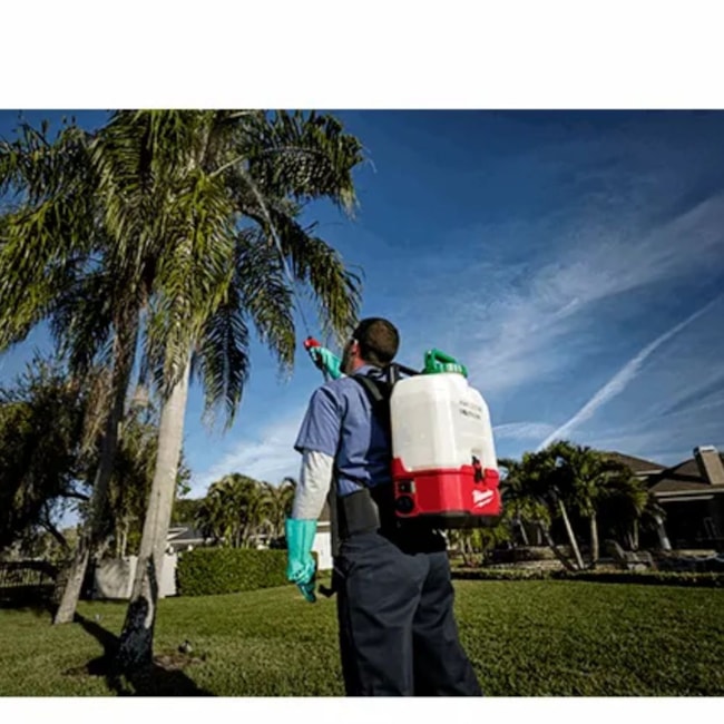 Pulverizador Costal 15 litros 18V sem Bateria e sem Carregador 2820-20PS MILWAUKEE-c8f301bb-d8f2-4214-851e-f1dcaa00fdde