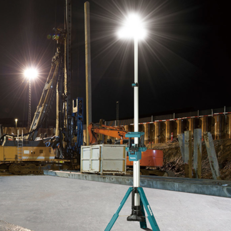 Refletor de LED com Tripé 18V sem Bateria sem Carregador DML814 MAKITA-e7b9fce7-3f79-43de-bdfe-a1461b32e0b7