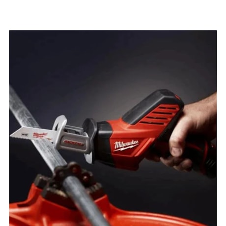 Serra Sabre 13mm 12V 3000gpm com 2 Baterias 1.5Ah Carregador 220V e Bolsa 2420-22 MILWAUKEE-22688f75-b36e-4925-970d-42c921bf3635