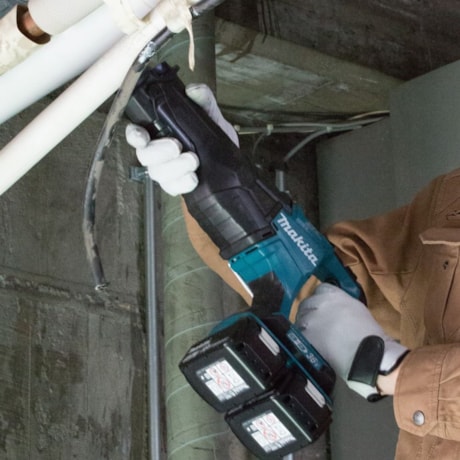 Serra Sabre 18V 3000GPM com 2 Baterias 5.0Ah 1 Carregador 110V/220V e Maleta DJR360RT2 MAKITA-208bafa9-9631-46b6-9685-0e219235646d