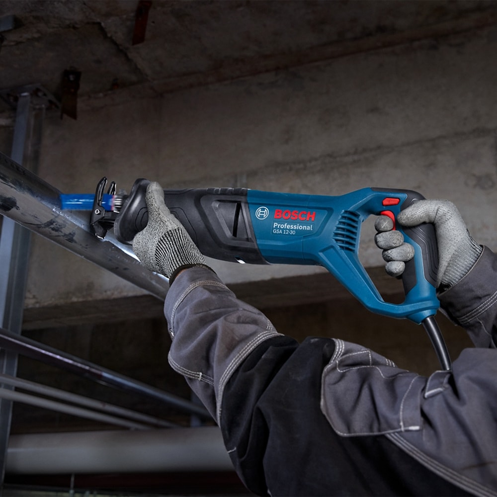 Serra Sabre 30mm 1250W 3000GPM com Maleta GSA 12-30 BOSCH