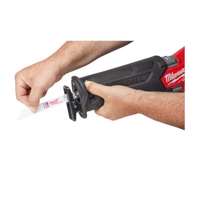 Serra Sabre 31.7mm 3000 GPM Bateria 18V 5.0Ah Carregador 220V e Maleta 2821-21 MILWAUKEE-e571799f-745f-461e-8111-486b8fdda304