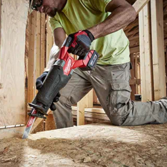 Serra Sabre 31.7mm 3000 GPM Bateria 18V 5.0Ah Carregador 220V e Maleta 2821-21 MILWAUKEE-7b3b8b34-312a-4e73-9849-29234ca35f9c