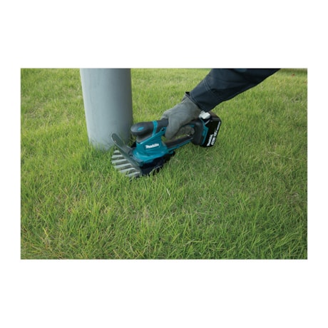 Tesoura Faca para Grama a Bateria 18V 3.0 Ah 110/220V DUM604RFX MAKITA-38557988-71f1-45b3-b379-d3ecc095aa48
