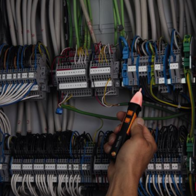 Testador de Tensão CAT IV 600V/CAT III 1000V 745 TESTO-60c46b08-798f-43c0-9987-96e29144de0e