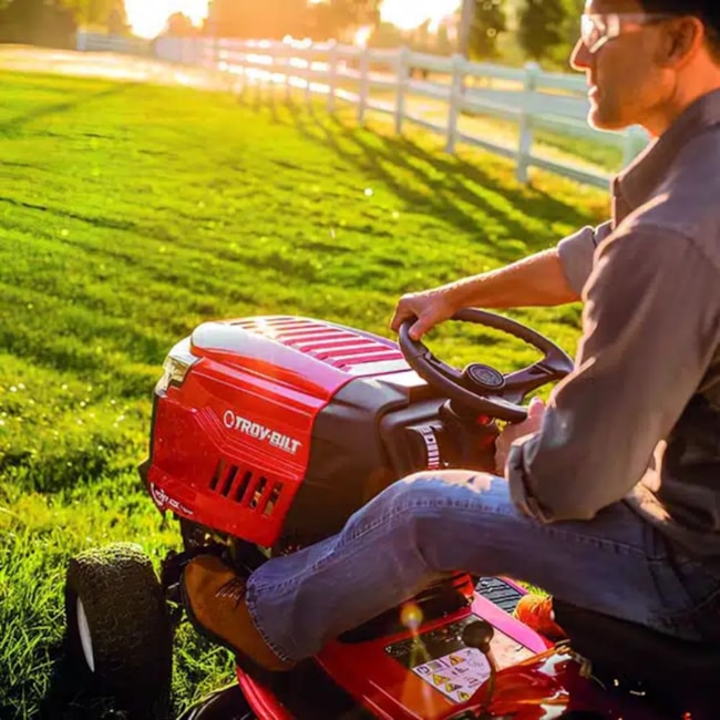 Trator Cortador de Grama Dirigível 19.0HP 547CC 4T Gasolina Corte 42