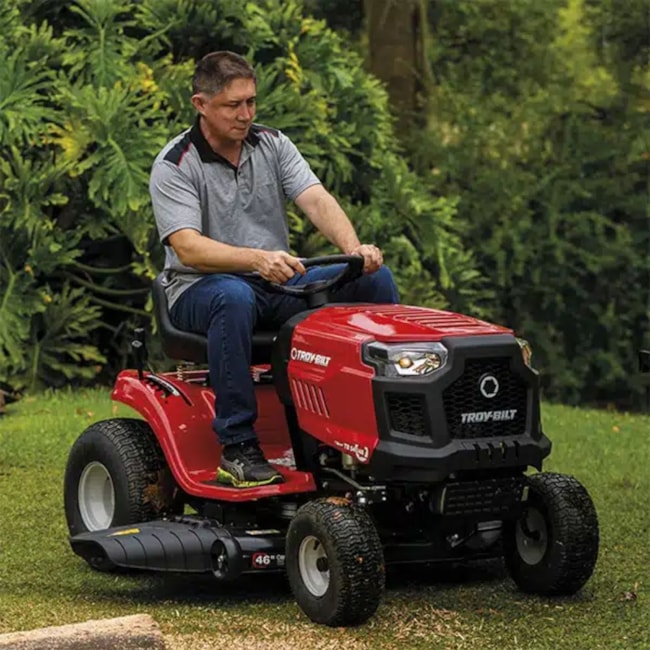 Trator Cortador de Grama Dirigível 19.0HP 547CC 4T Gasolina Corte 46