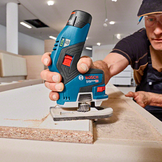 Tupia Laminadora 12V sem Bateria sem Carregador Brushless GKF 12V-8 BOSCH-2d2b1c21-c0f8-43ec-9754-dd6a66789730