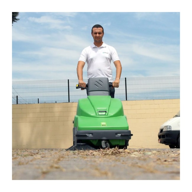 Varredeira Industrial de Piso à Bateria 505ET com Aspiração 40L 2450 m²/h 700mm IPC-e2882aa1-da62-41ed-9814-b55b9f1b9a17