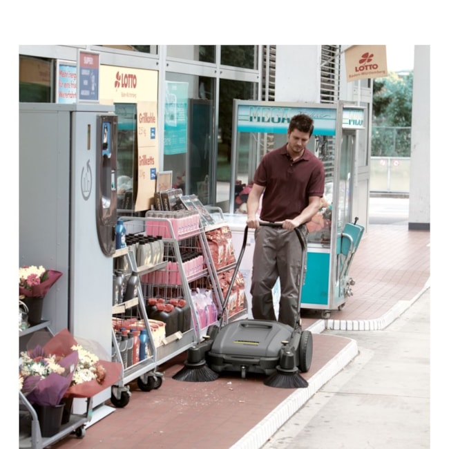 Varredeira Manual para Piso 700mm 45 Litros 3920M2/H KM 70/20 C DUPLA ESCOVA KARCHER-192a5448-595d-4071-a27d-5320fc0481c6