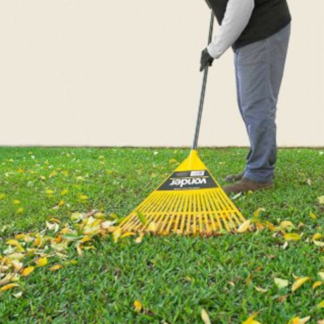 Vassoura Plástica para Grama e Jardim com Cabo 3129120000 VONDER-0c1ce3a5-0480-4690-a653-a8c40c8bca95