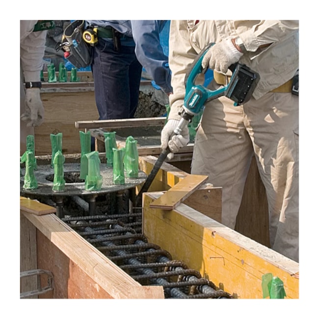 Vibrador de Concreto Portátil com Mangote Carregador e Bateria 18V 3.0AH DVR850RFE MAKITA-71ea598a-48c1-4115-89e9-debb60f1e16e